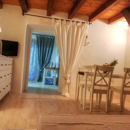 House Little Precious By El-pi Tours * Sveti Anton (Krk)